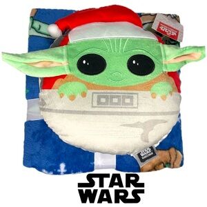 Disney STAR WARS Christmas Mandalorian Pillow & Travel Blanket Set
Size 45"x 55”